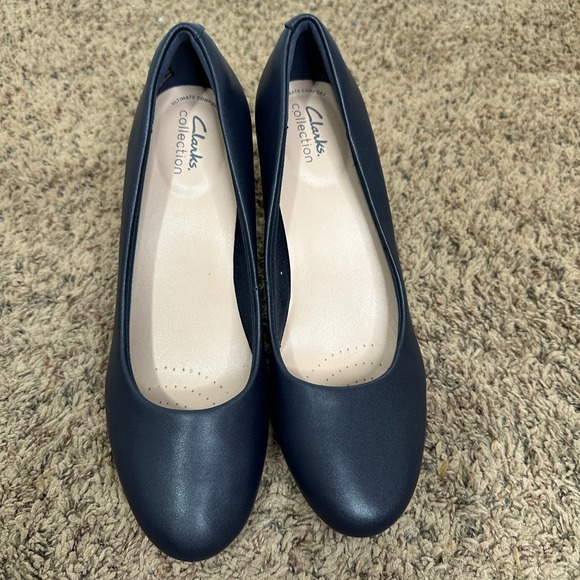 Clarks Shoes - Clarks Collection Navy Blue Round Toe Pumps Ultimate Comfort Heels 3.5 Inch